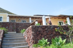 Orizzonte Relais, case tipiche eoliane a Salina