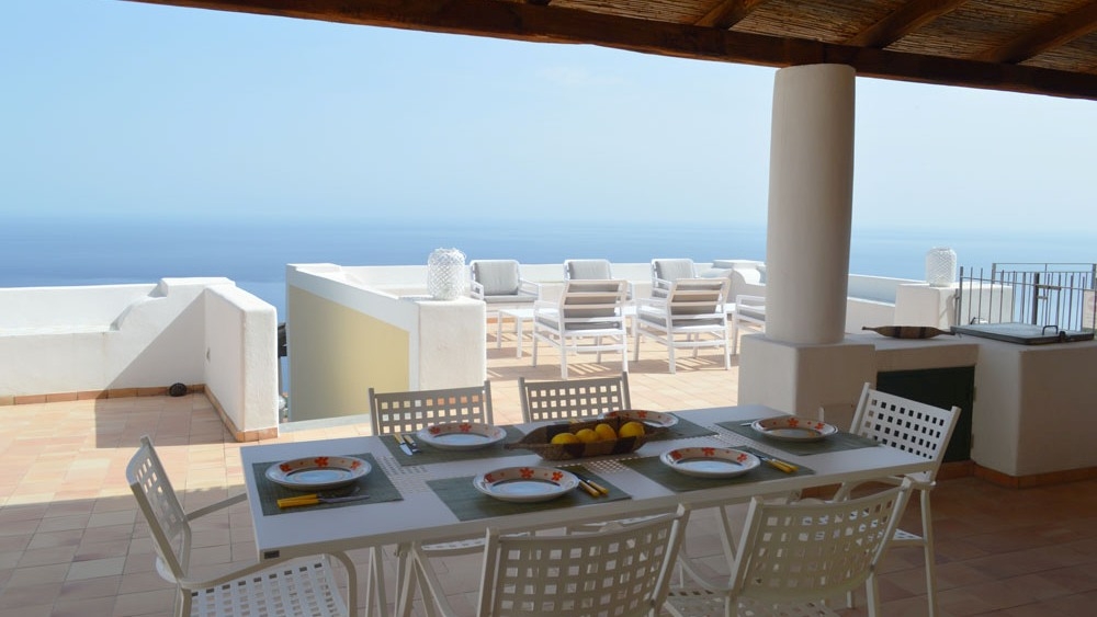 Orizzonte Relais, case tipiche eoliane a Salina